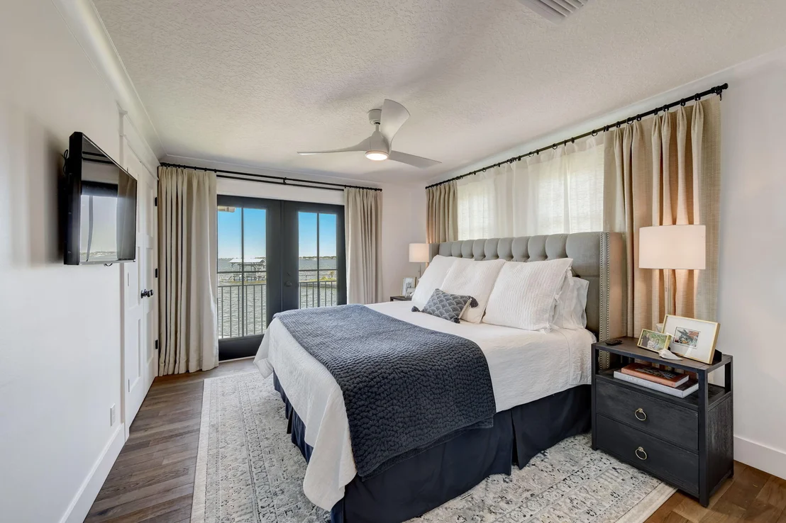 Photo of 451 River View Lane