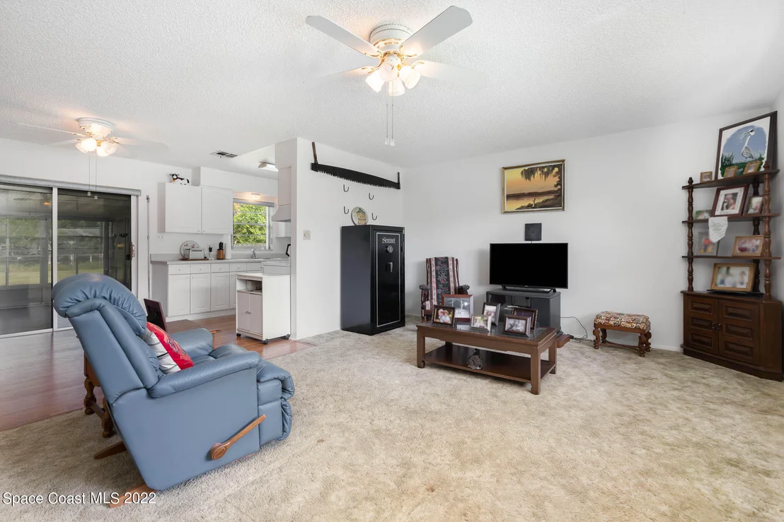 Photo of 261 E Haven Drive