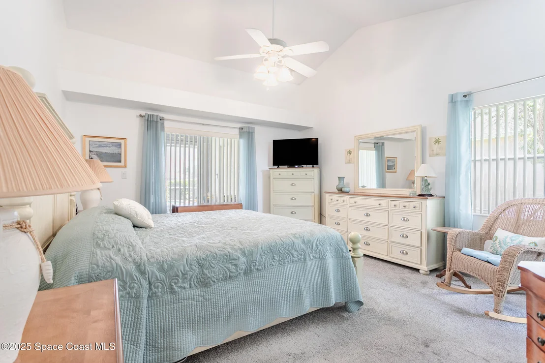 Photo of 2386 Golf Vista Boulevard