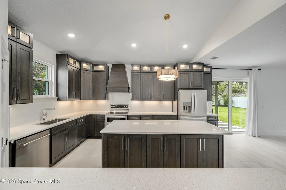 Photo of 2093 Greenway Drive
