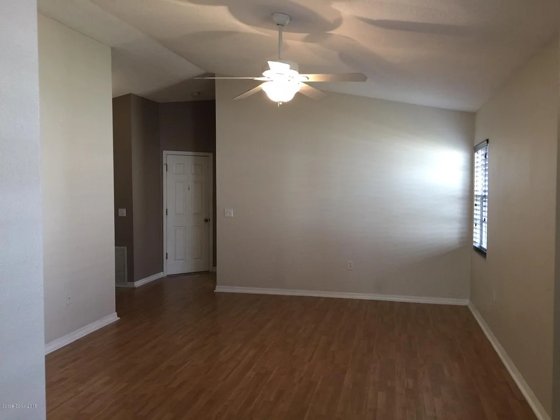 Photo of 805 Bracken NE