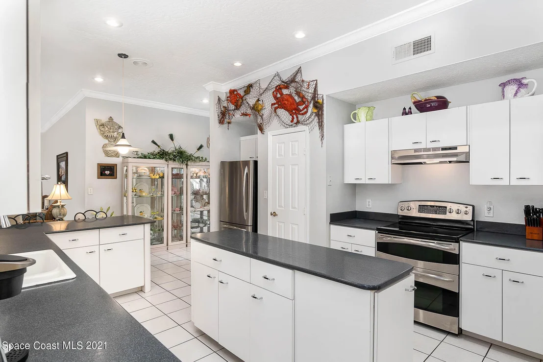 Photo of 1817 Laurel Oak Drive S