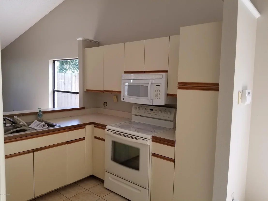 Photo of 1844 Clover Circle