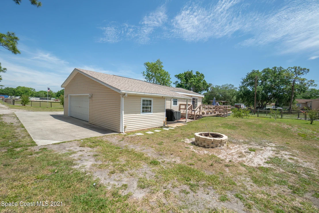 Photo of 3635 Hield Road