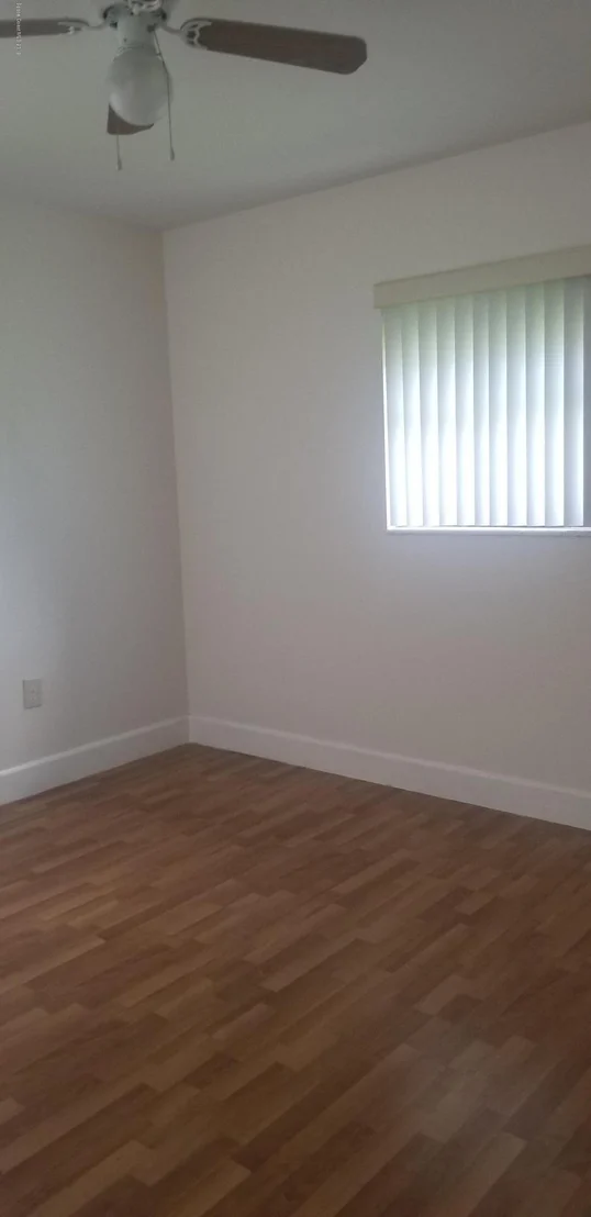 Photo of 1876 Glenwood Drive