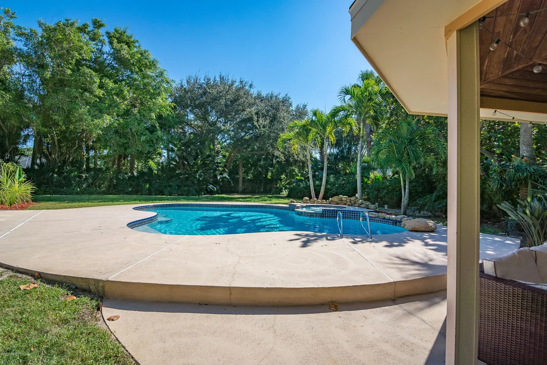 Photo of 413 Sunset Boulevard