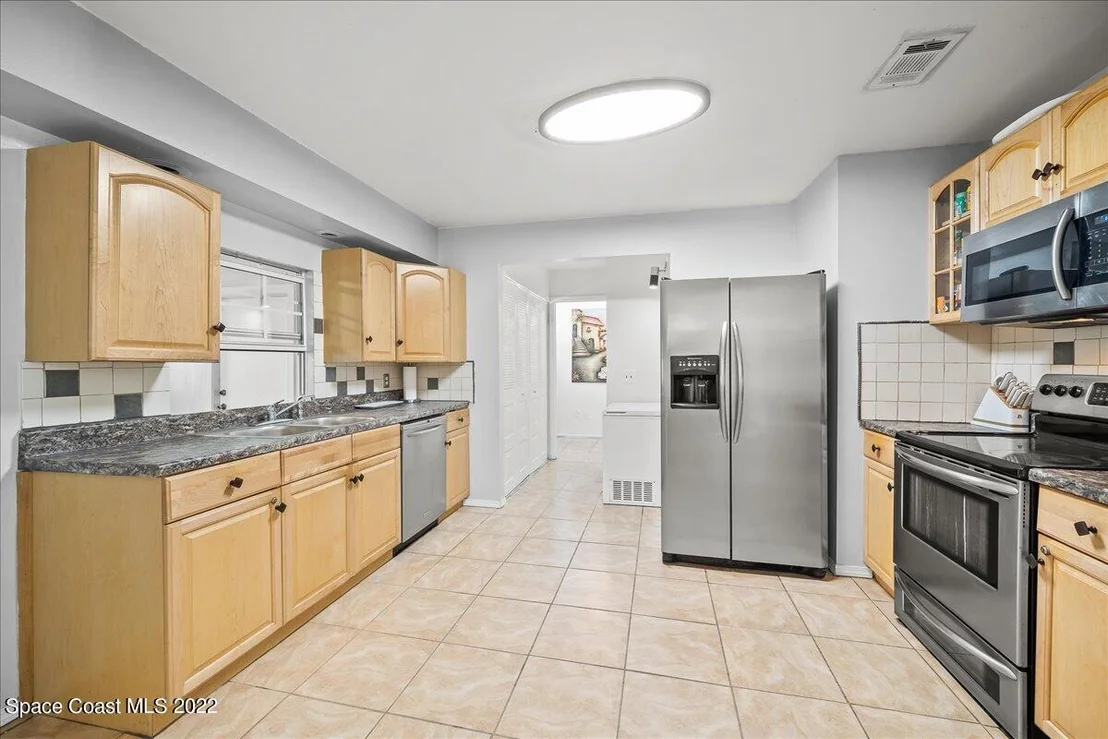 Photo of 1197 Mariposa Drive NE