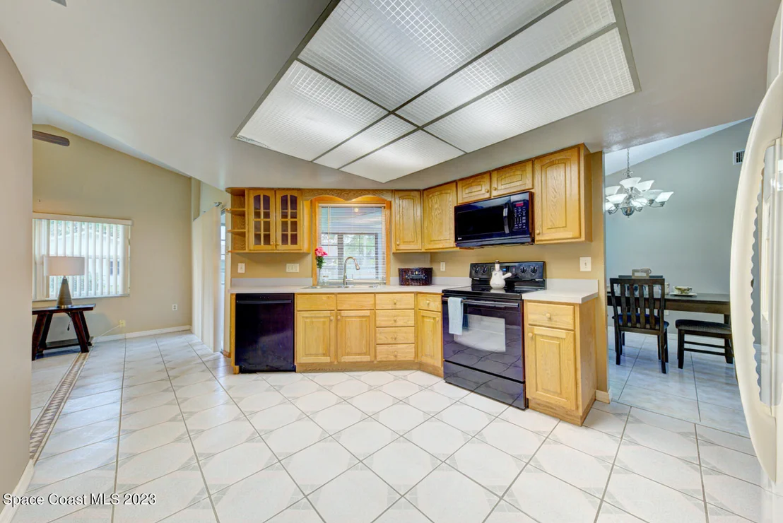 Photo of 1802 Fallon Boulevard NE