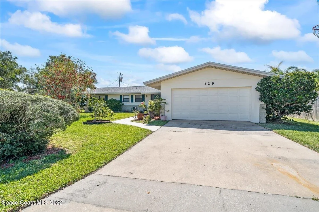 Photo of 329 Dorset Drive