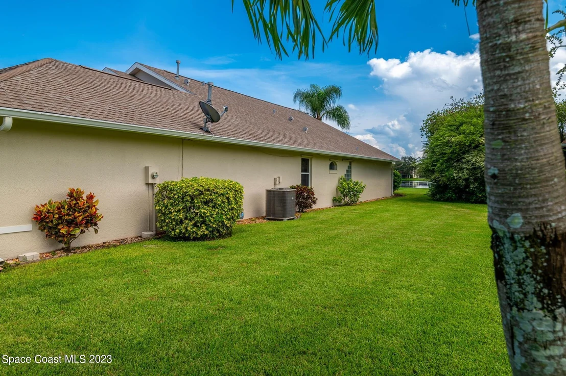 Photo of 3991 Saint Armens Circle