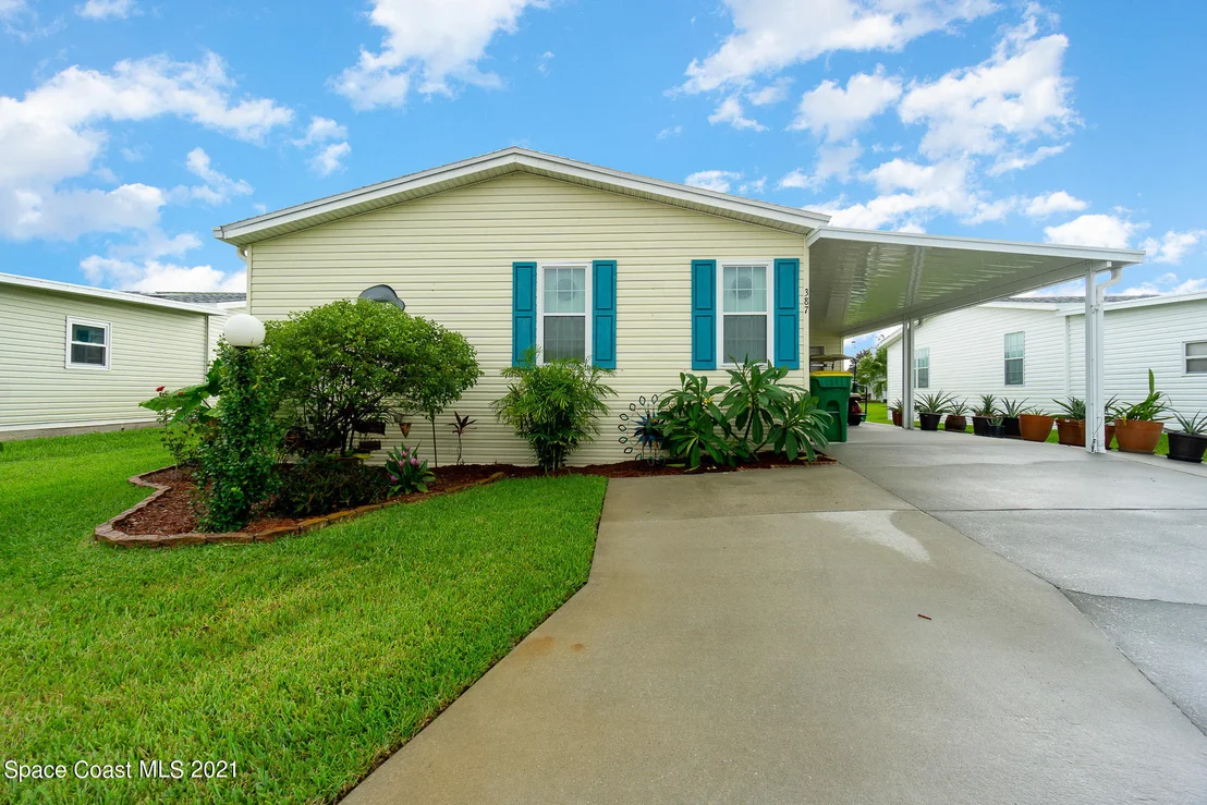 Photo of 387 Horseshoe Bend Circle