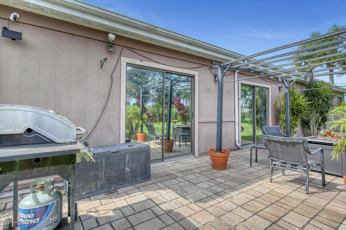 Photo of 765 Angle Street NE
