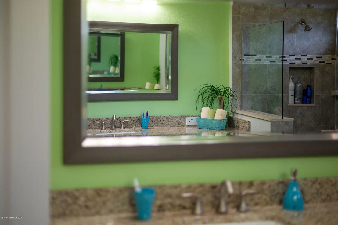 Photo of 824 Lorenza Place