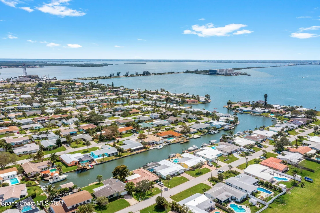 Photo of 339 Brightwaters Drive