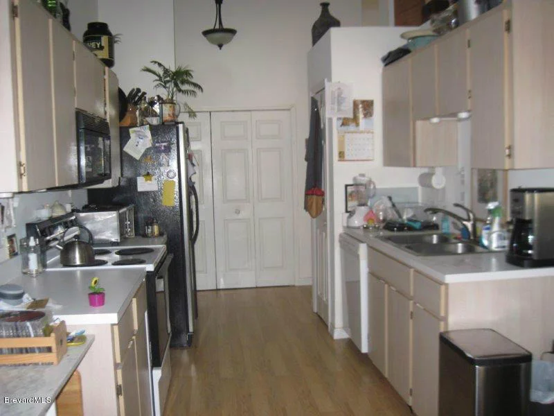 Photo of 974 Kingfisher Way