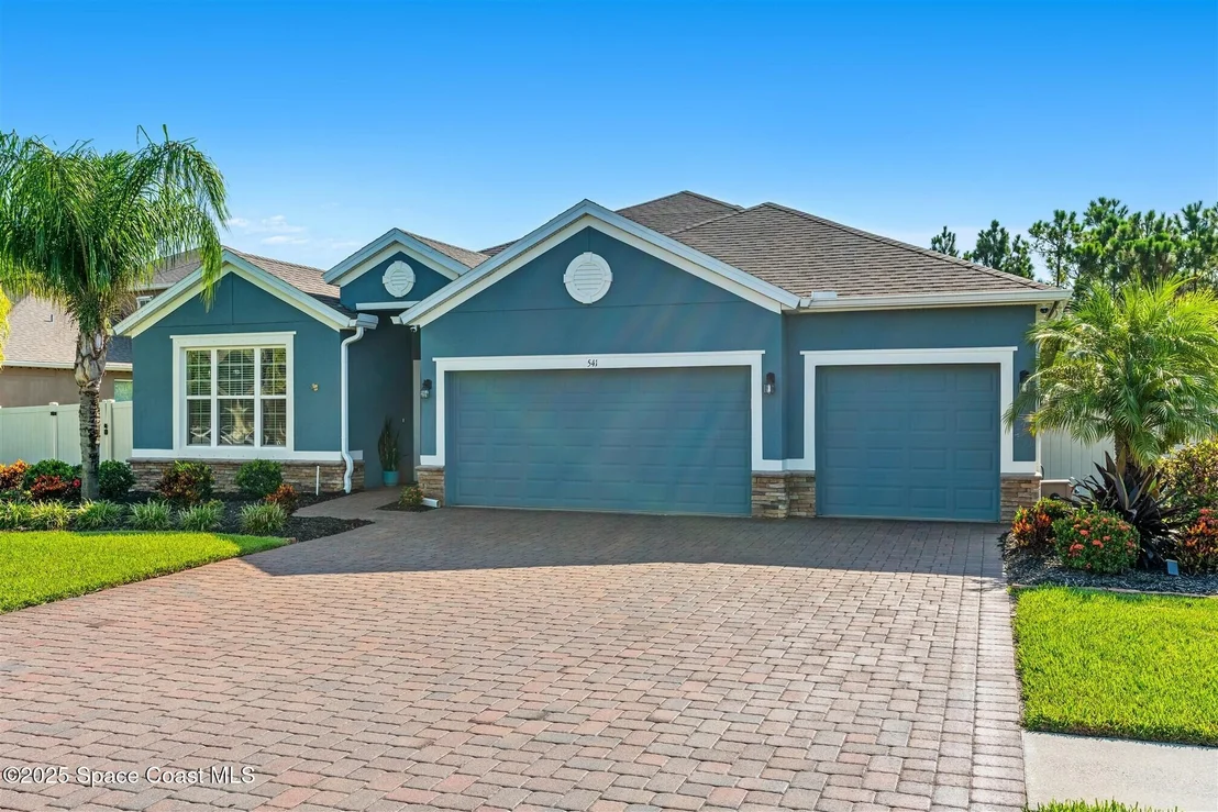 Photo of 541 Stonebriar Drive