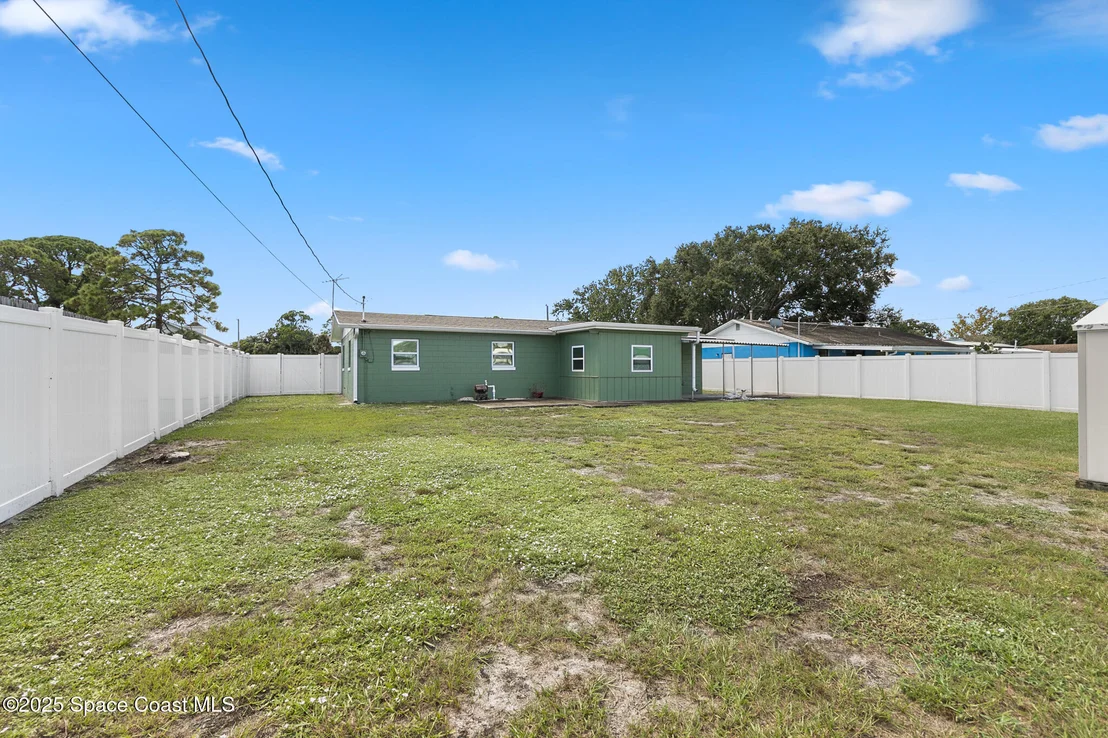 Photo of 350 Maple Place