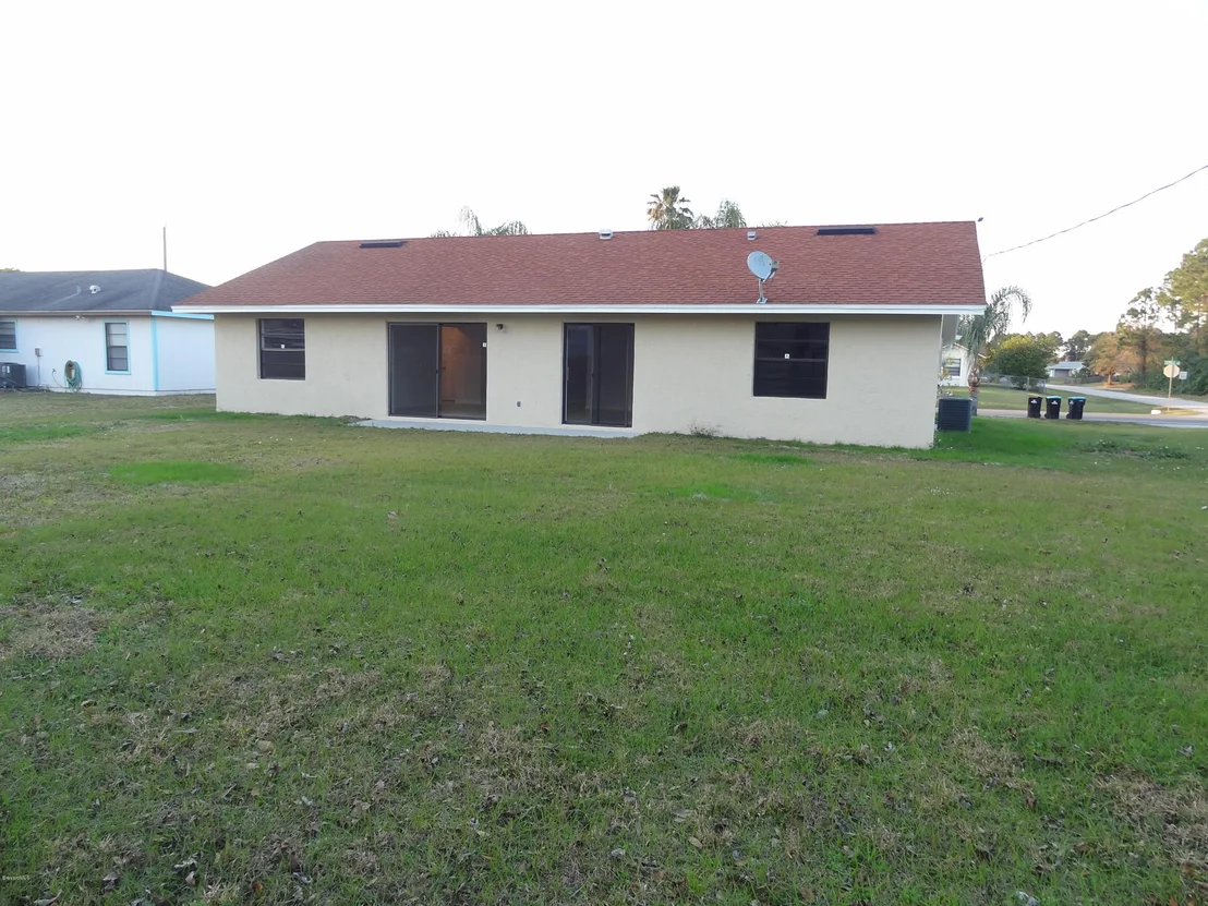 Photo of 1774 NW Pace Drive