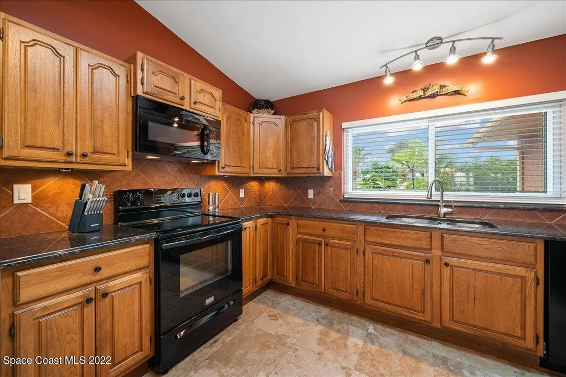 Photo of 83 W Bay Drive