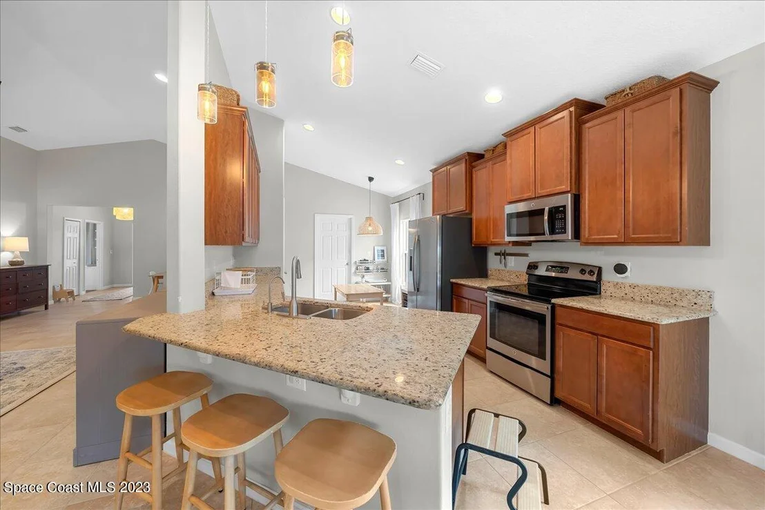Photo of 930 Dillard Drive SE