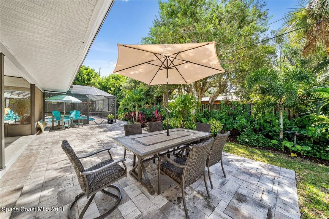 Photo of 585 Bahama Drive