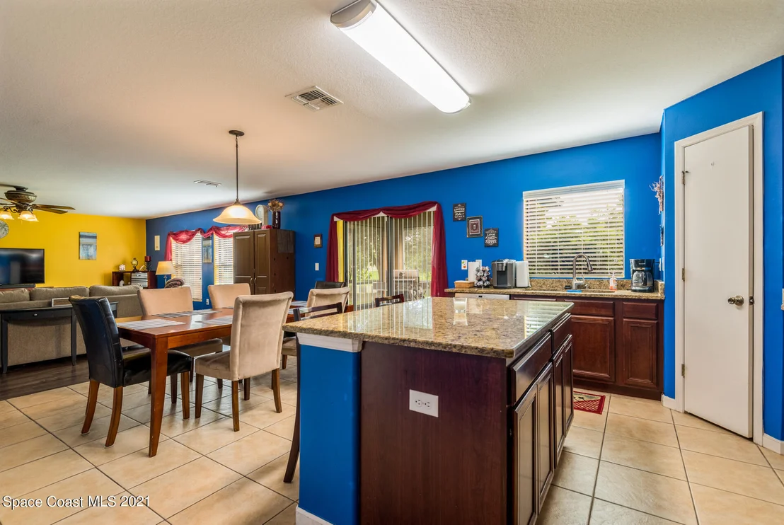 Photo of 245 Dryden Circle