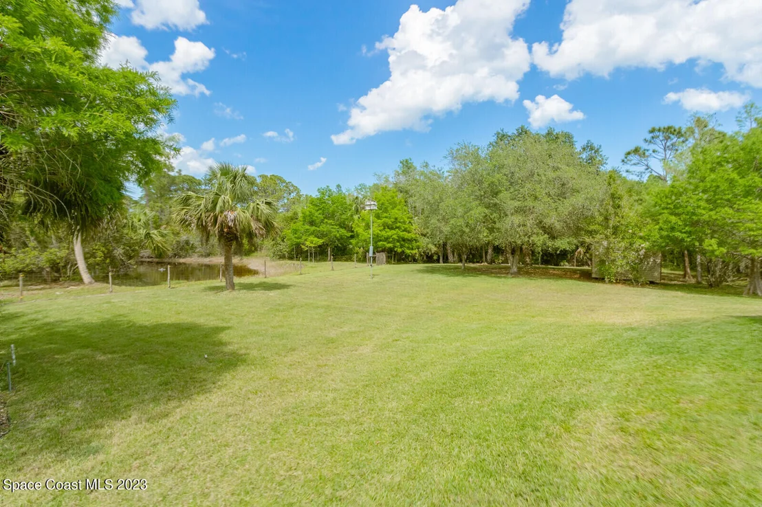 Photo of 2880 Grant Road