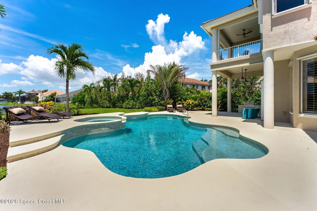 Photo of 242 Flanders Drive
