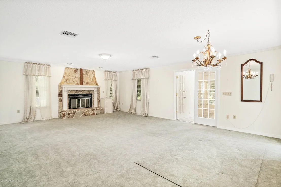 Photo of 1808 Live Oak Drive N