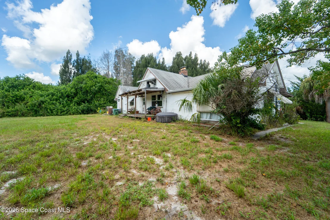 Photo of 6715 Whispering Pines Lane