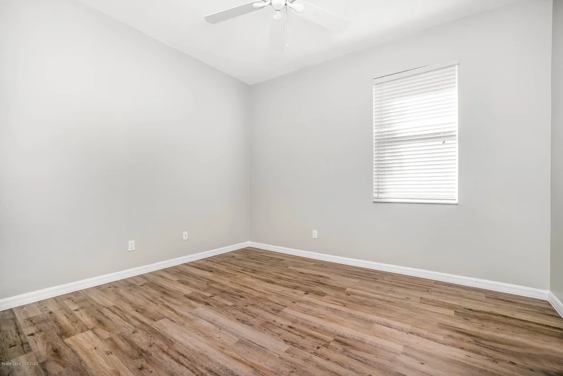 Photo of 4660 Portage