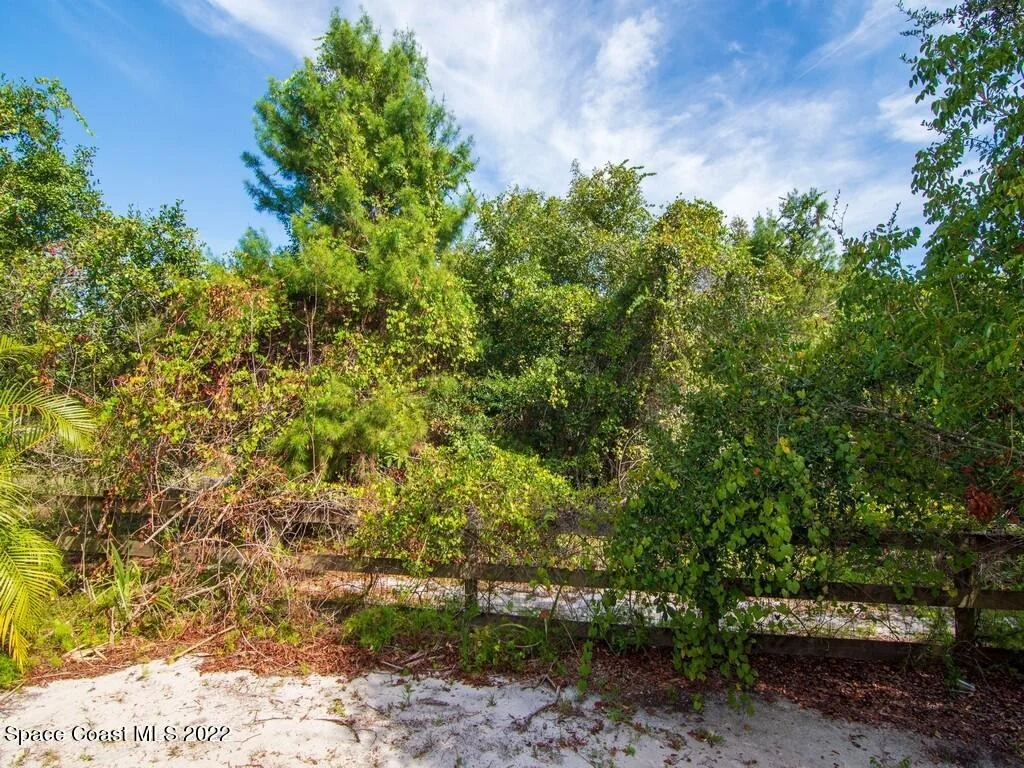 Photo of 5720 Lindsay Road