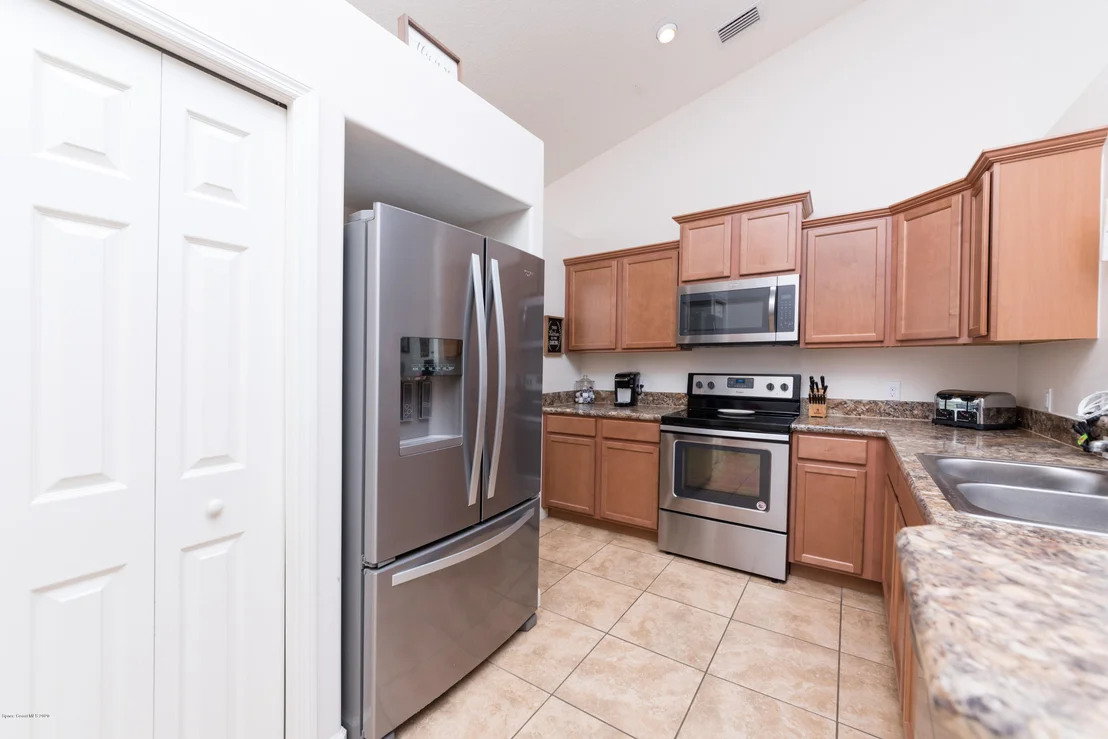 Photo of 5560 Graham Street