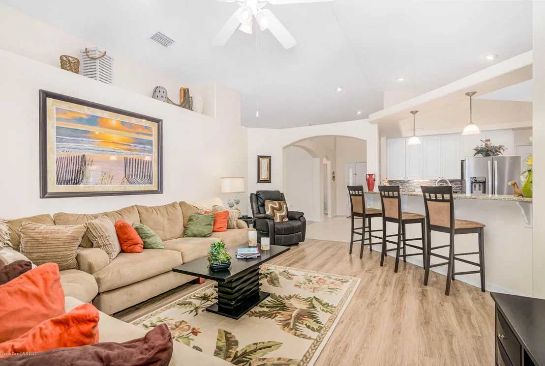 Photo of 7147 Broderick Drive