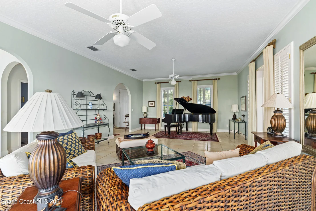 Photo of 176 Bayshore Drive