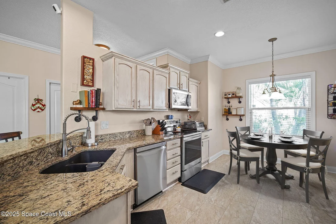 Photo of 381 Waterside Circle