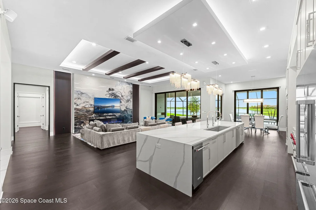 Photo of 3618 Lake Adelaide Place