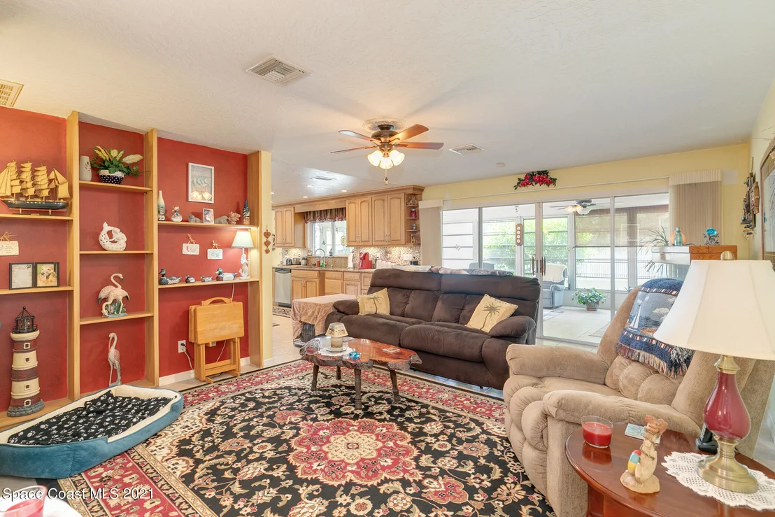 Photo of 914 Waialae Circle NE