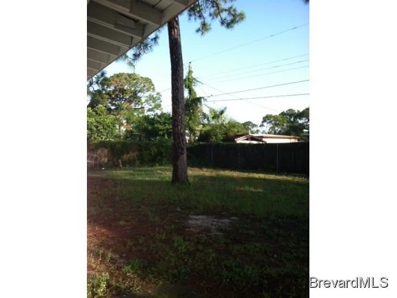 Photo of 1044 Azalea
