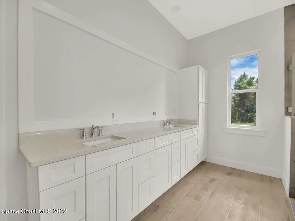 Photo of 7035 Indian River Boulevard
