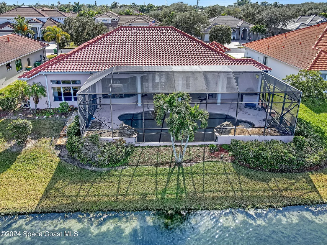 Photo of 402 Flanders Drive