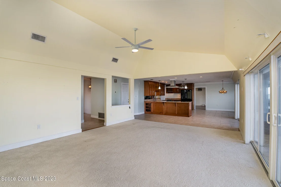 Photo of 472 Carmine Drive