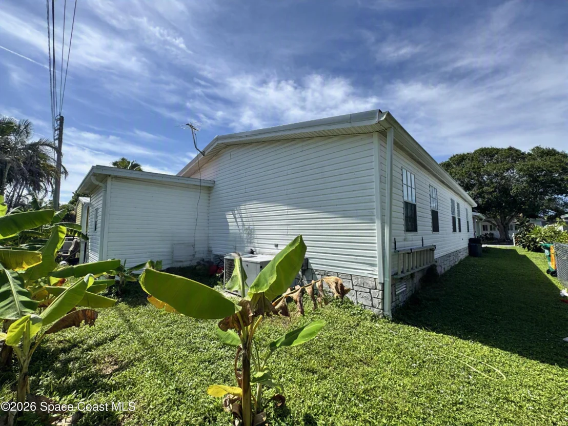 Photo of 835 Vireo Drive