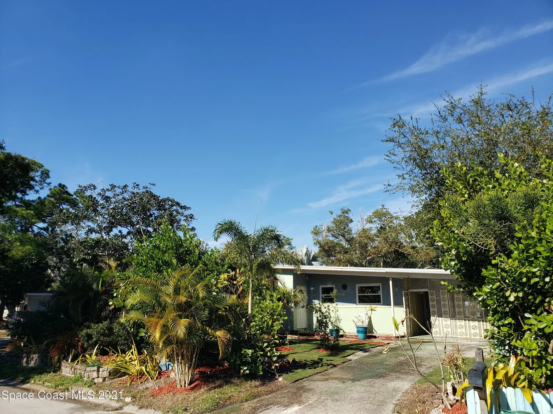 Photo of 1050 Myrtle Lane