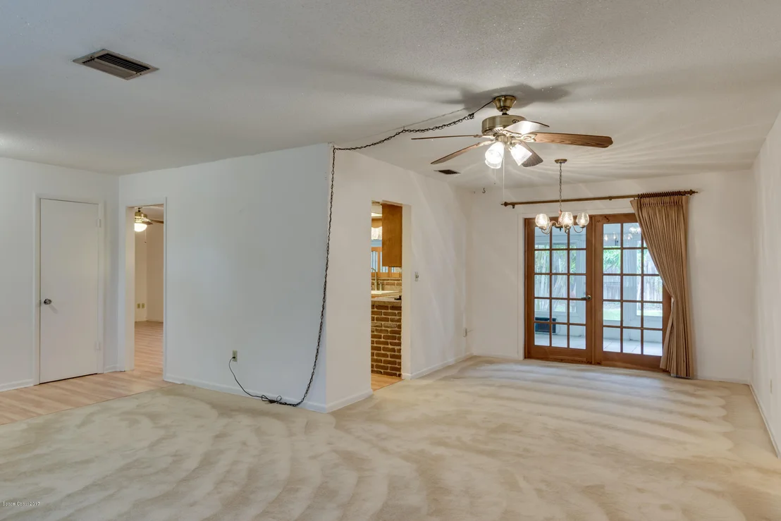 Photo of 385 Yuma Drive