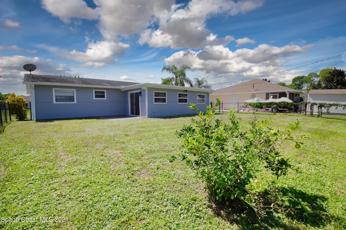 Photo of 918 Bermuda Avenue