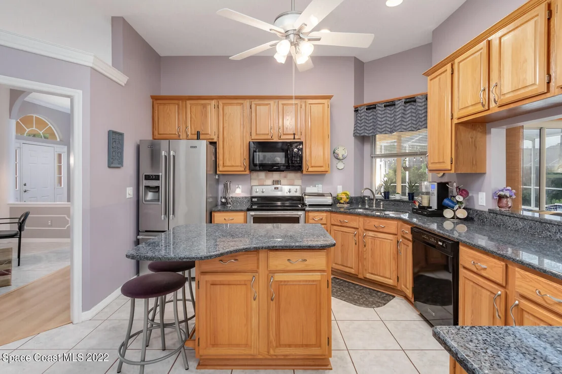 Photo of 925 Whisperoak Drive