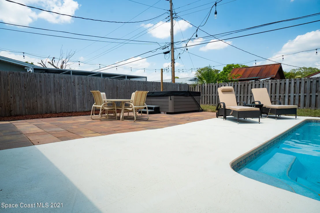 Photo of 302 Amherst Avenue