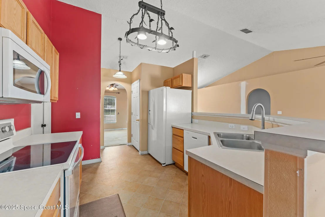 Photo of 6200 Edison Street