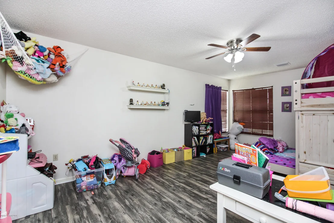Photo of 1241 Walnut Grove Way